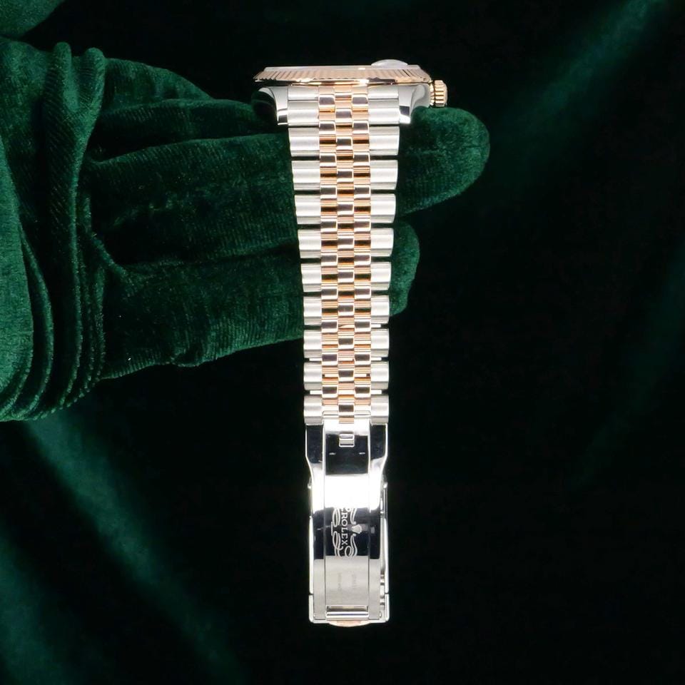 Rolex | Datejust | 126231 | Gold/Steel | 36 x 44 mm | Gold/Steel | Black | Automatic