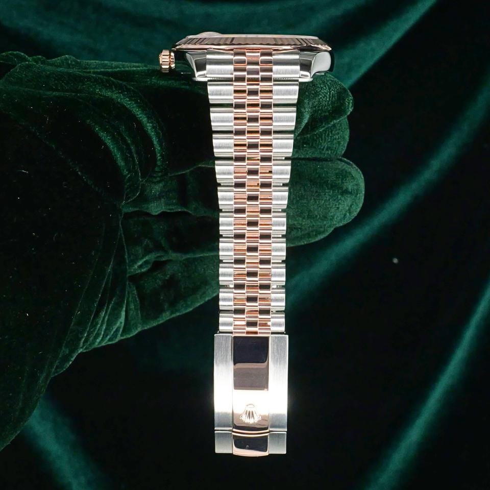 Rolex | Datejust | 126331 | Steel | 41 mm | Gold/Steel | Silver | Automatic