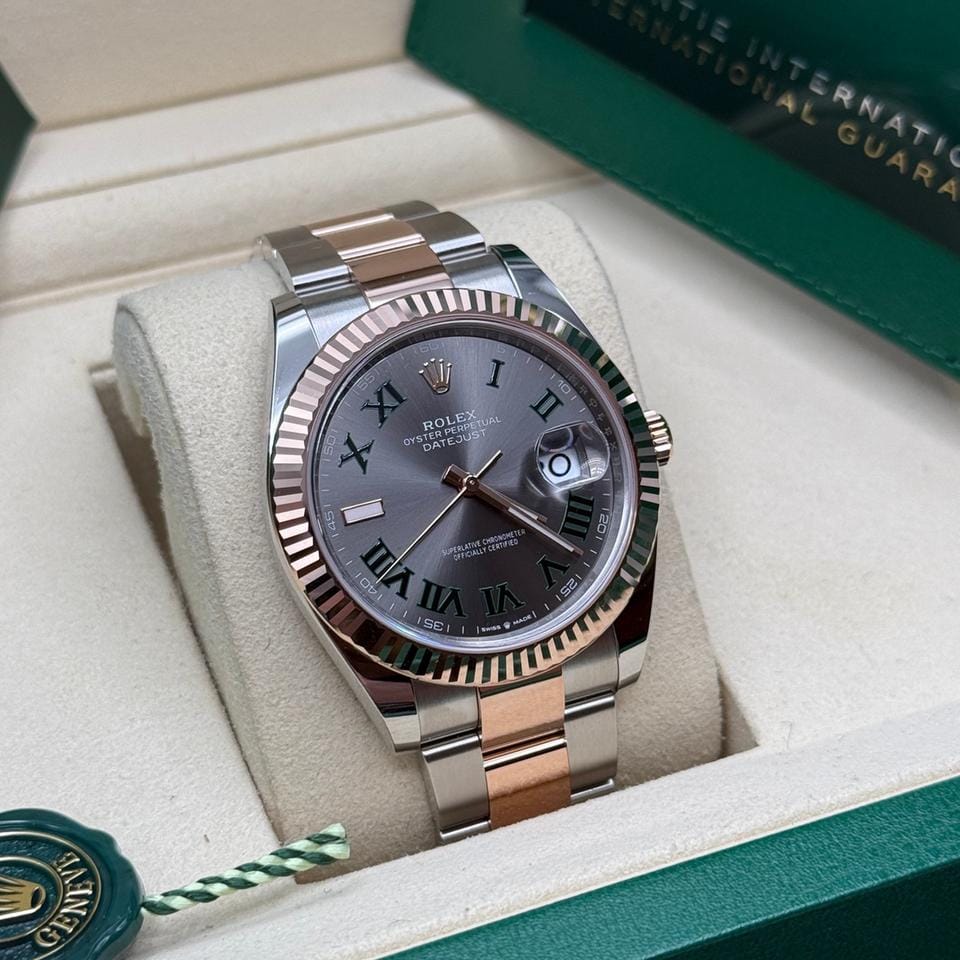 Rolex | Datejust | 126331 | Rose gold | 41 mm | Rose gold | Grey | Automatic