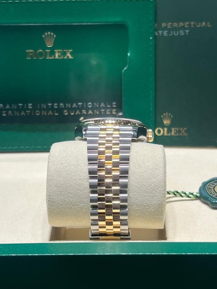 Rolex | Datejust | 126233 | Gold/Steel | 36mm mm | Gold/Steel | Champagne | Automatic