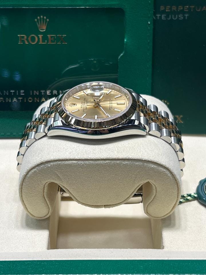 Rolex | Datejust | 126233 | Gold/Steel | 36mm mm | Gold/Steel | Champagne | Automatic