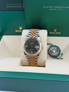 Rolex | Datejust | 126233 | Yellow gold | 36 mm | Gold/Steel | Green | Automatic