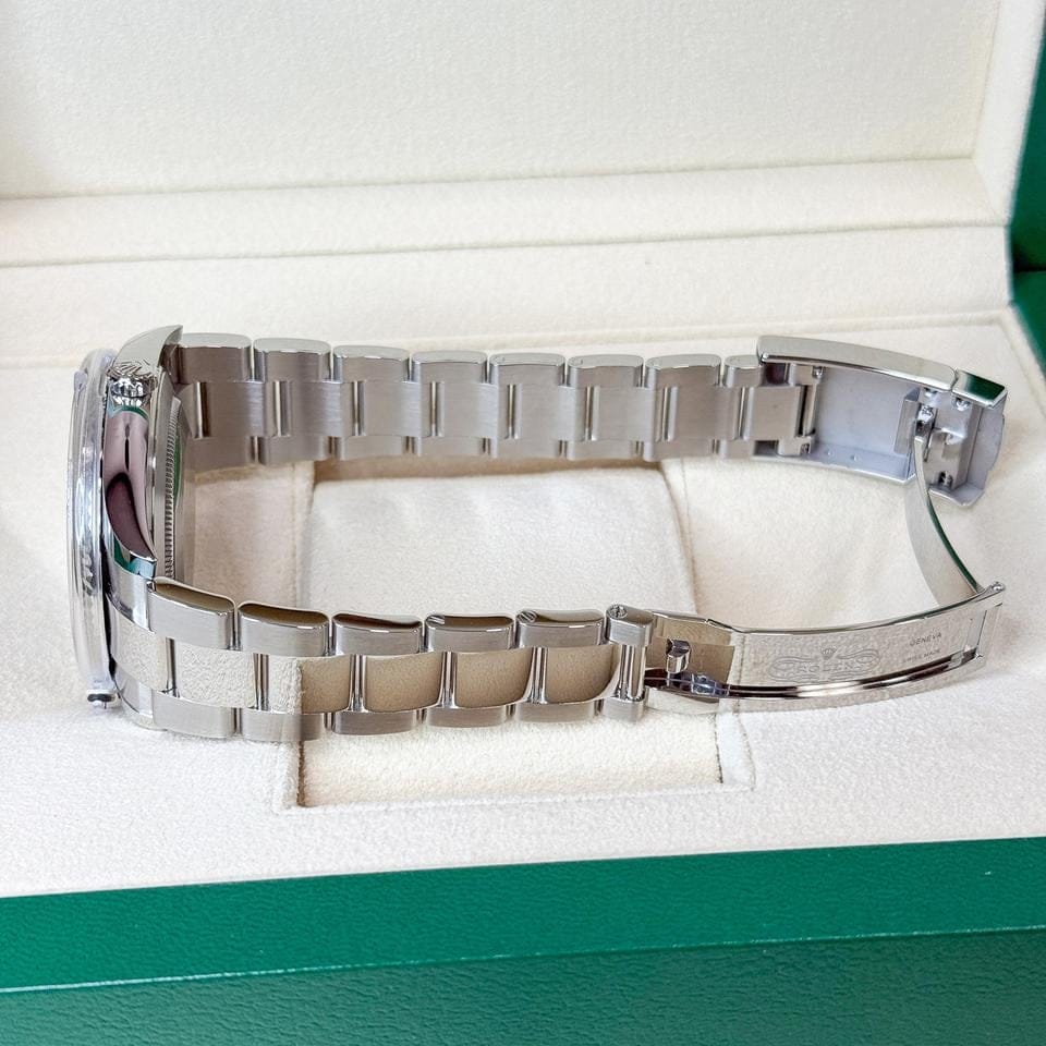 Rolex | Datejust | 126334 | Steel | 41 x 49 mm | Steel | Green | Automatic