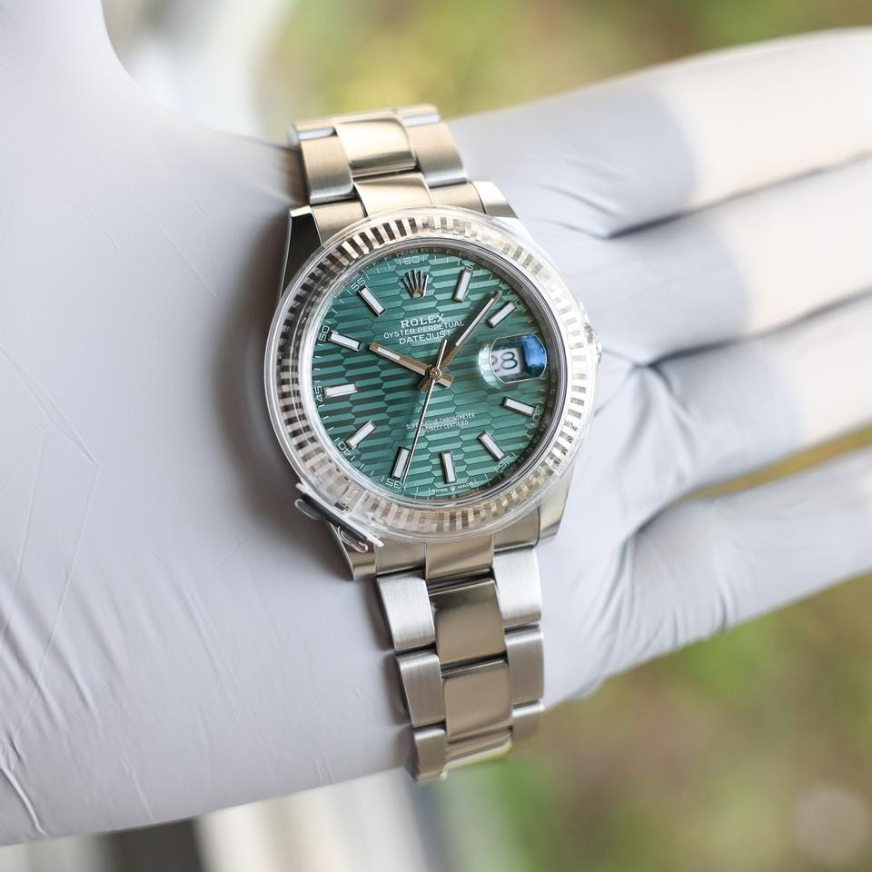 Rolex | Datejust | 126334 | Steel | 41 x 49 mm | Steel | Green | Automatic
