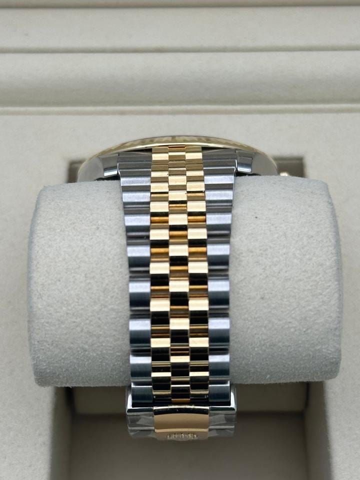 Rolex | Datejust | 126333 | Steel | 36 mm | Steel | Black | Automatic