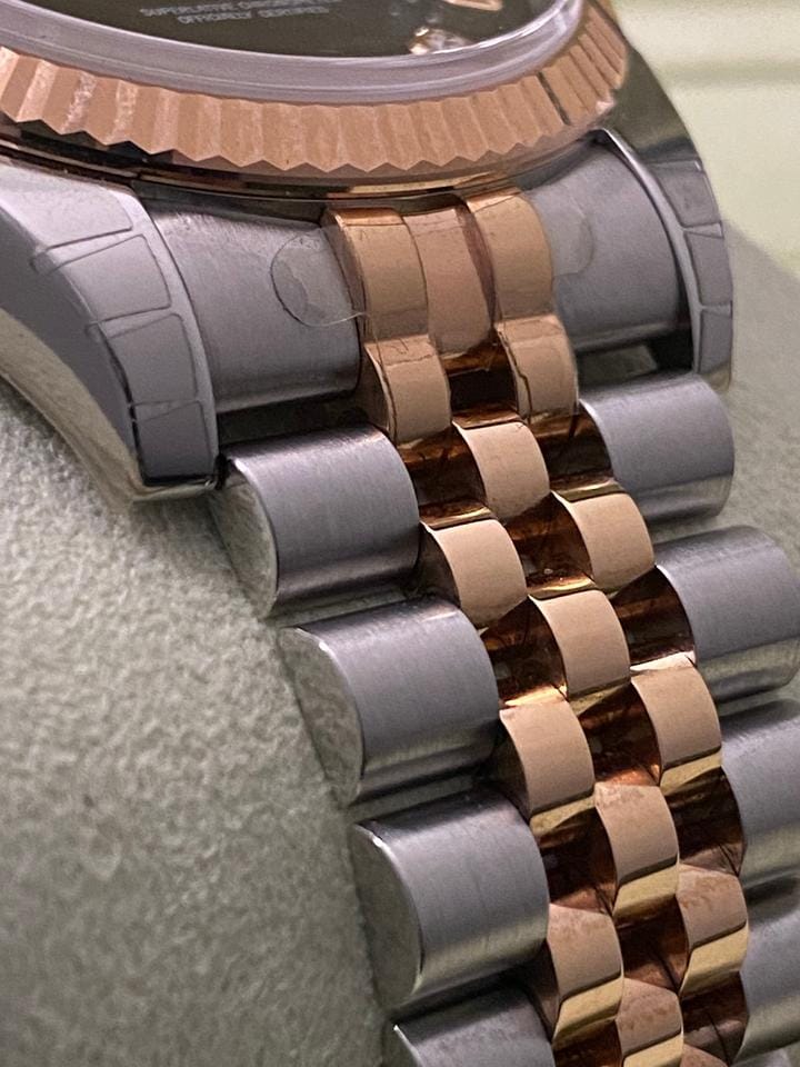 Rolex | Datejust | 116231 | Gold/Steel | 36 mm | Gold/Steel | Mother of pearl | Automatic