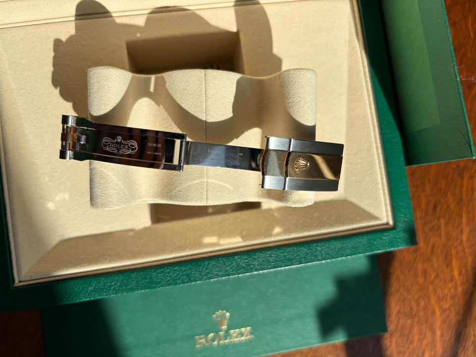 Rolex Datejust Unworn with papers & box