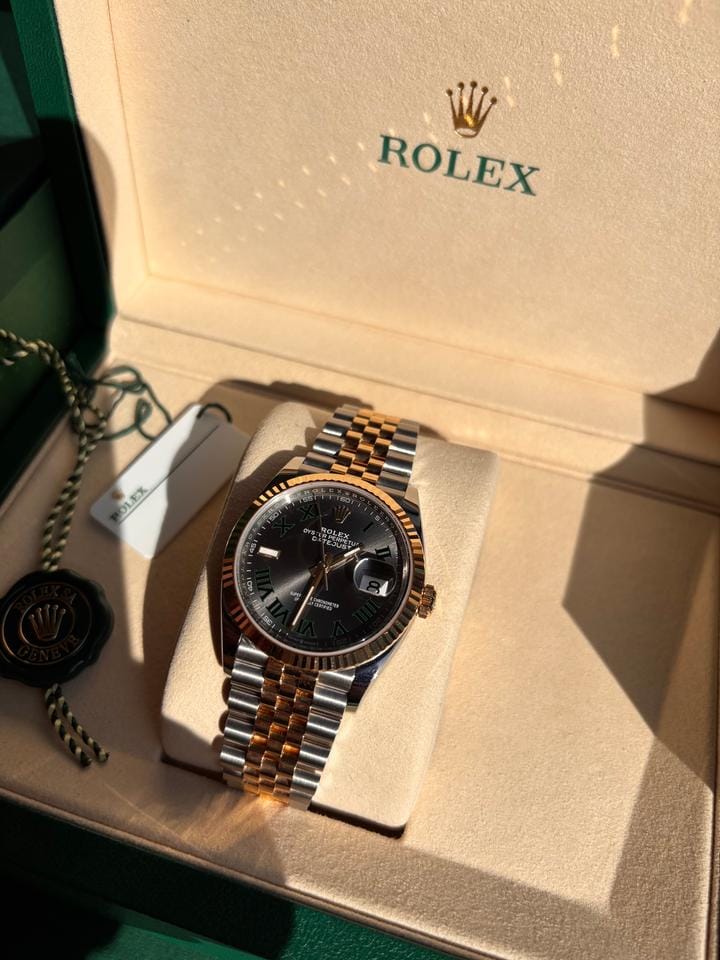 Rolex Datejust Unworn with papers & box