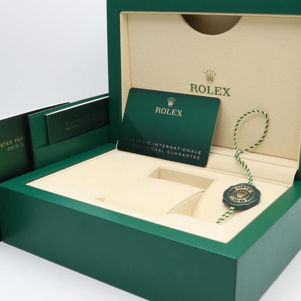 Rolex | Datejust | 126334-0027 | Steel | 41 mm | Steel | Green | Automatic