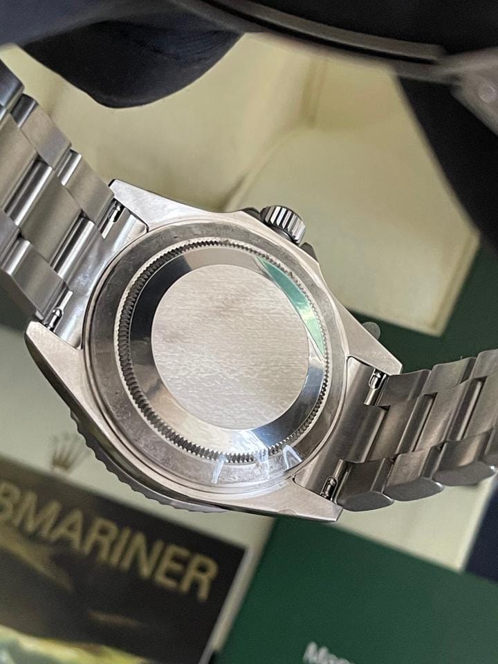 Rolex | Submariner | 16610LV | Steel | 40 mm | Steel | Green | Automatic