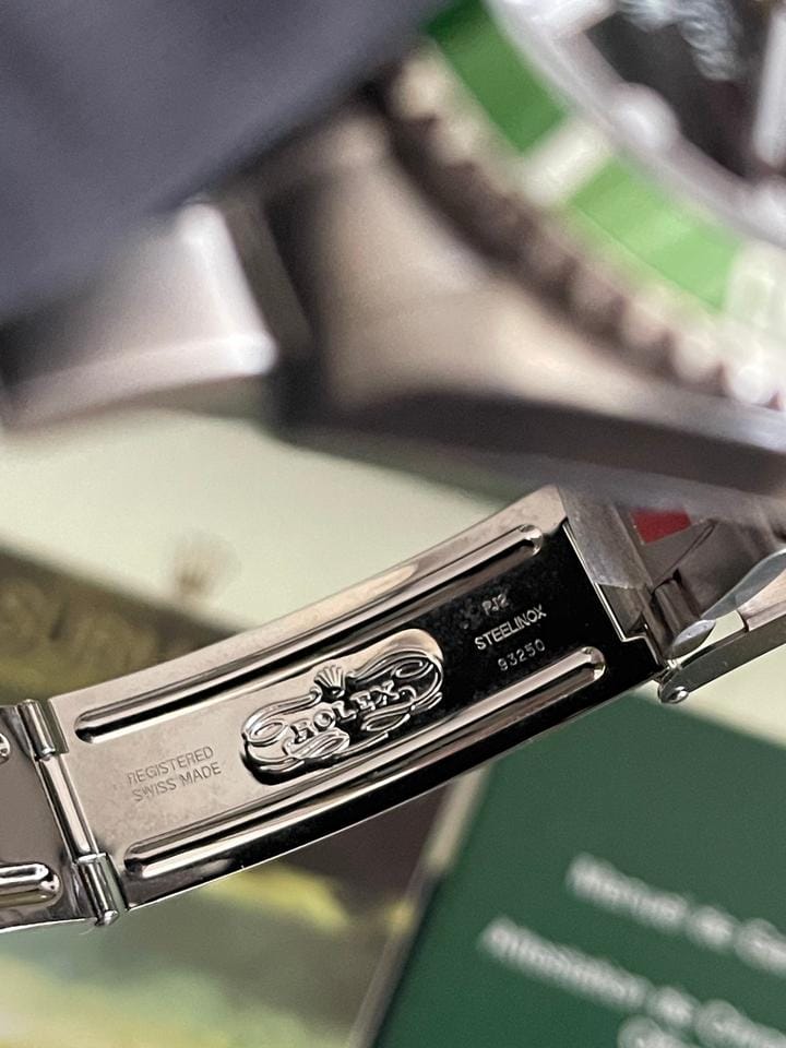 Rolex | Submariner | 16610LV | Steel | 40 mm | Steel | Green | Automatic