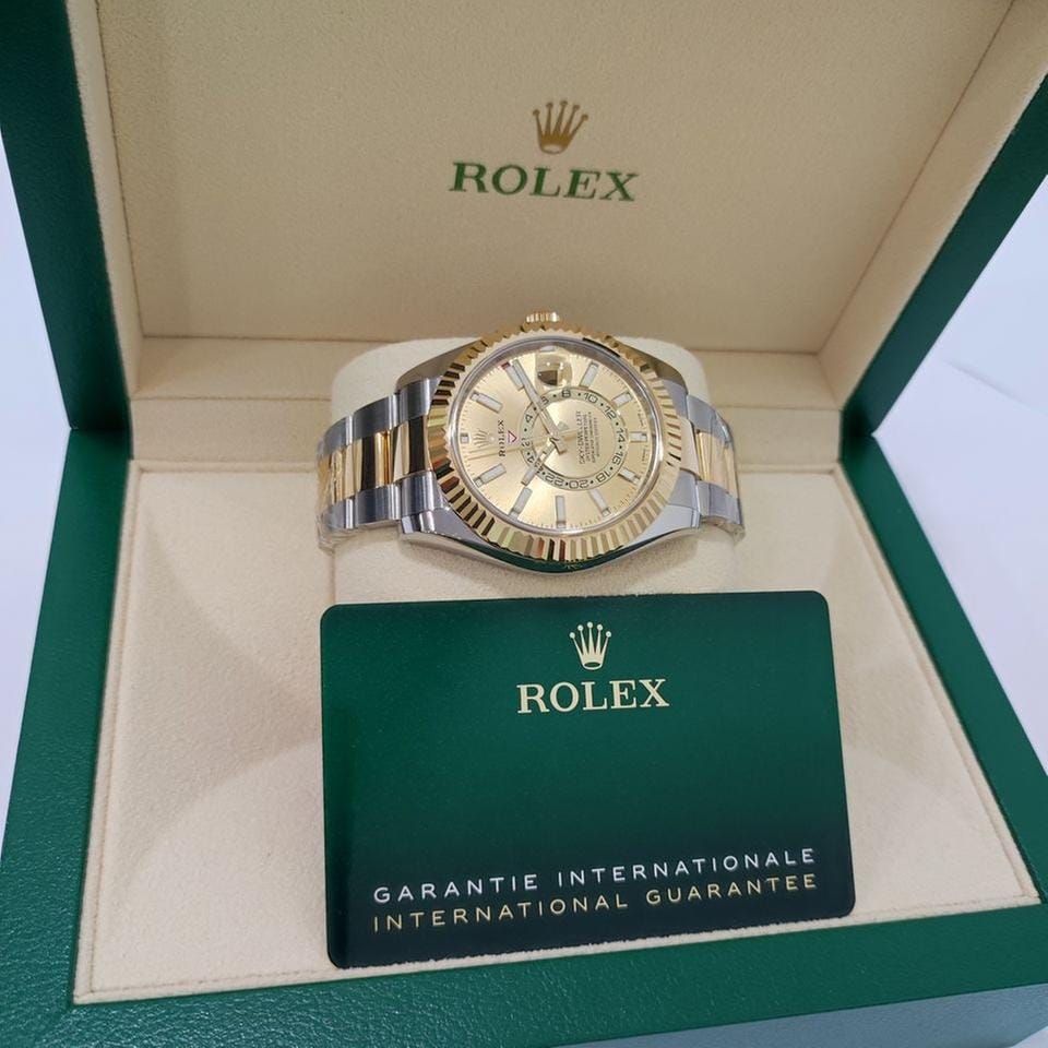 Rolex | Sky-Dweller | M326933-0001  @hksar | Gold/Steel | 42 mm | Gold/Steel | Champagne | Automatic