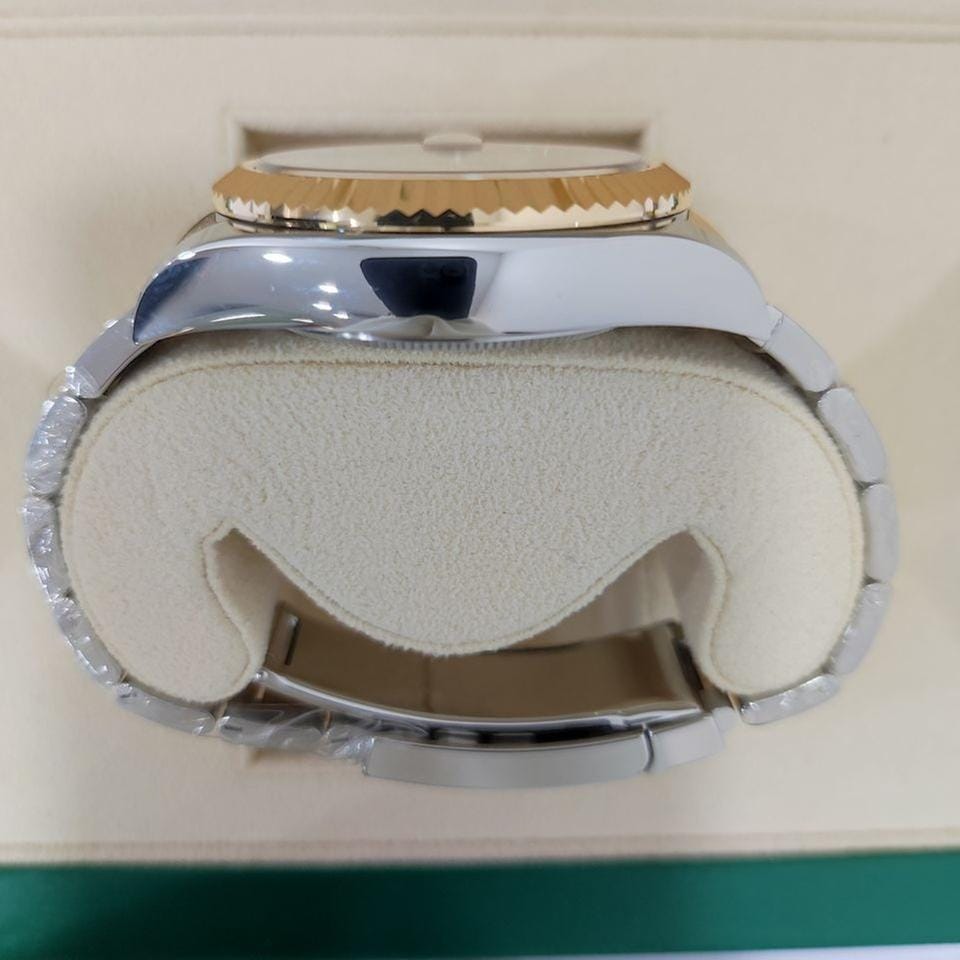Rolex | Sky-Dweller | M326933-0001  @hksar | Gold/Steel | 42 mm | Gold/Steel | Champagne | Automatic