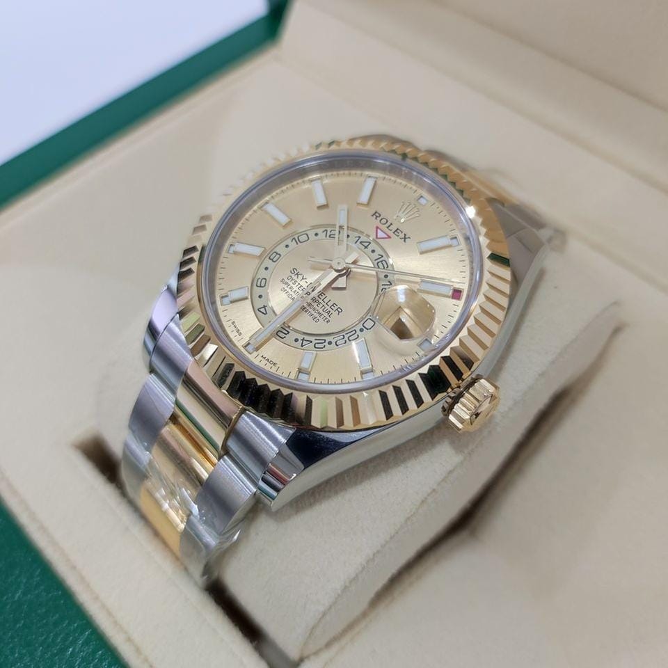 Rolex | Sky-Dweller | M326933-0001  @hksar | Gold/Steel | 42 mm | Gold/Steel | Champagne | Automatic