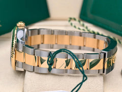Rolex | Datejust | 278273 | Steel | 31 x 37 mm | Gold/Steel | Mother of pearl | Automatic