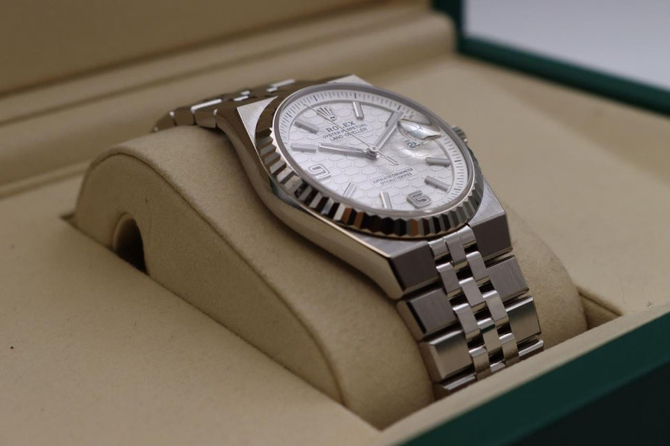 Rolex | Land-Dweller | 127234-0001 | Gold/Steel | 36 mm | White