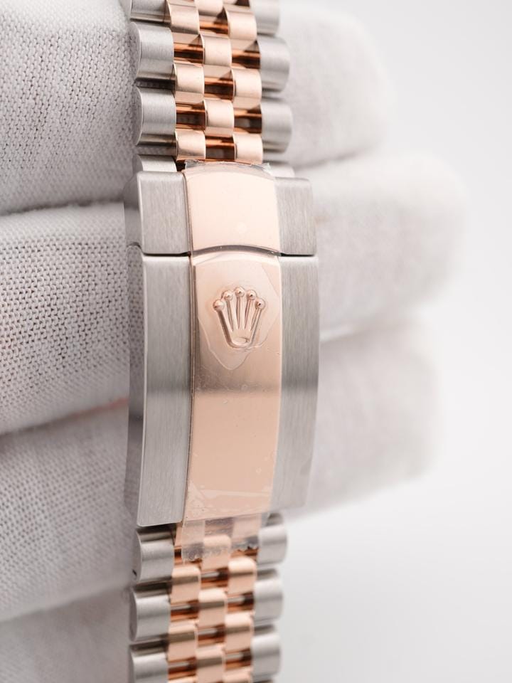 Rolex | Datejust | 126331 | Rose gold | 41 mm | Yellow gold | Grey | Automatic