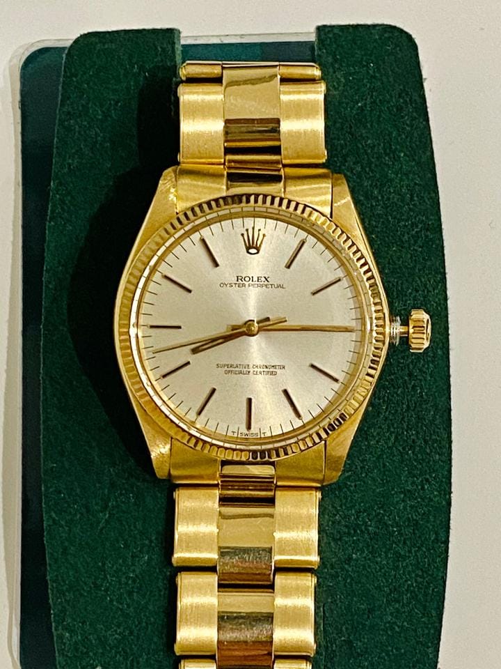 Rolex | Oyster Perpetual | 1005 | Yellow gold | 34 mm | Yellow gold | Silver | Automatic