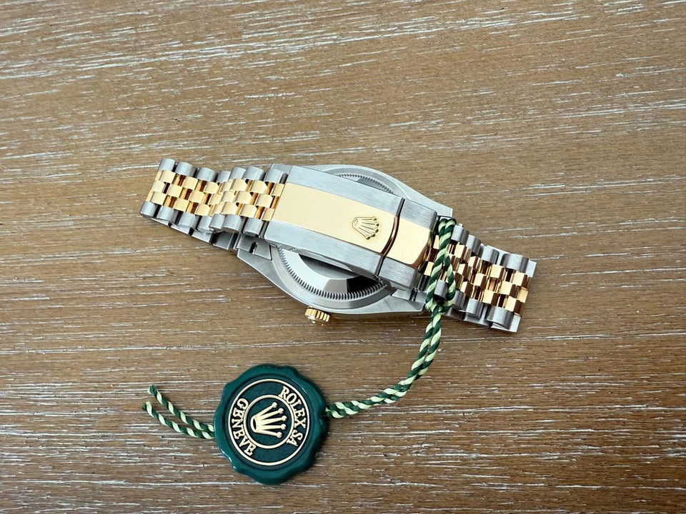 Rolex | Datejust | Rolex Datejust 36 Green Dial 126233 | Gold/Steel | 36 mm | Gold/Steel | Green | Automatic