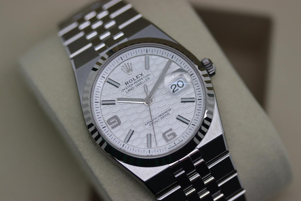 Rolex | Land-Dweller | 127234 | White gold | 36 mm | Steel | White | Automatic