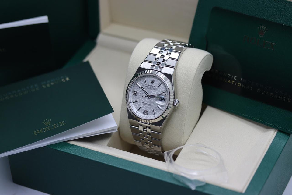 Rolex | Land-Dweller | 127234 | White gold | 36 mm | Steel | White | Automatic