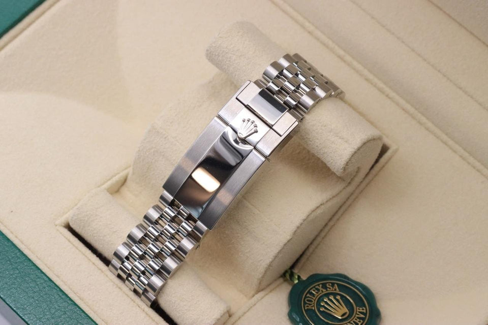 Rolex | GMT-Master II | 126710GRNR-0003 | Steel | 40 mm | Black