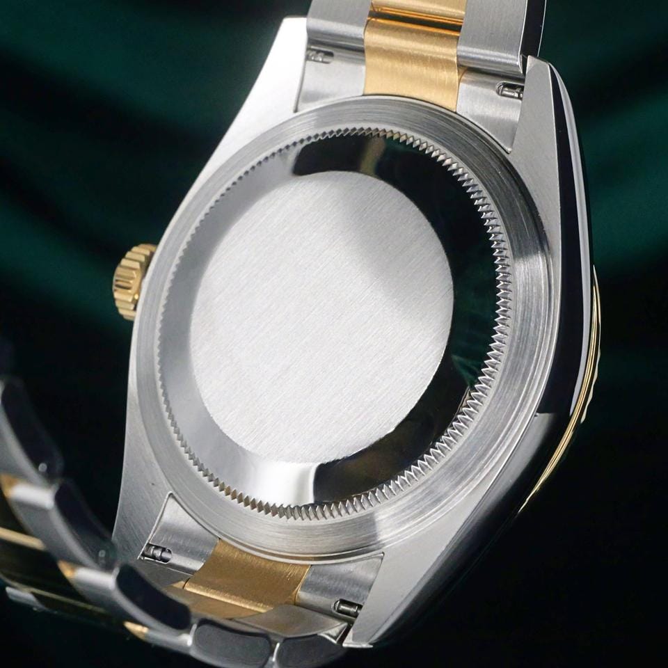 Rolex | Sky-Dweller | 326933 | Yellow gold | 42 mm | Gold/Steel | Champagne | Automatic
