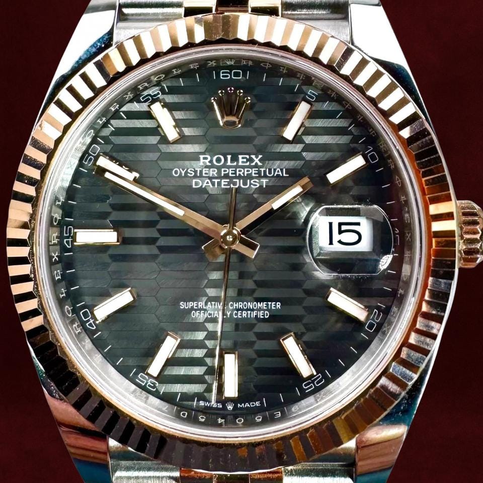 Rolex | Datejust | 126331 | 41 mm | Gold/Steel | Grey | Automatic