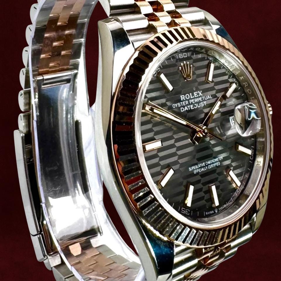 Rolex | Datejust | 126331 | 41 mm | Gold/Steel | Grey | Automatic