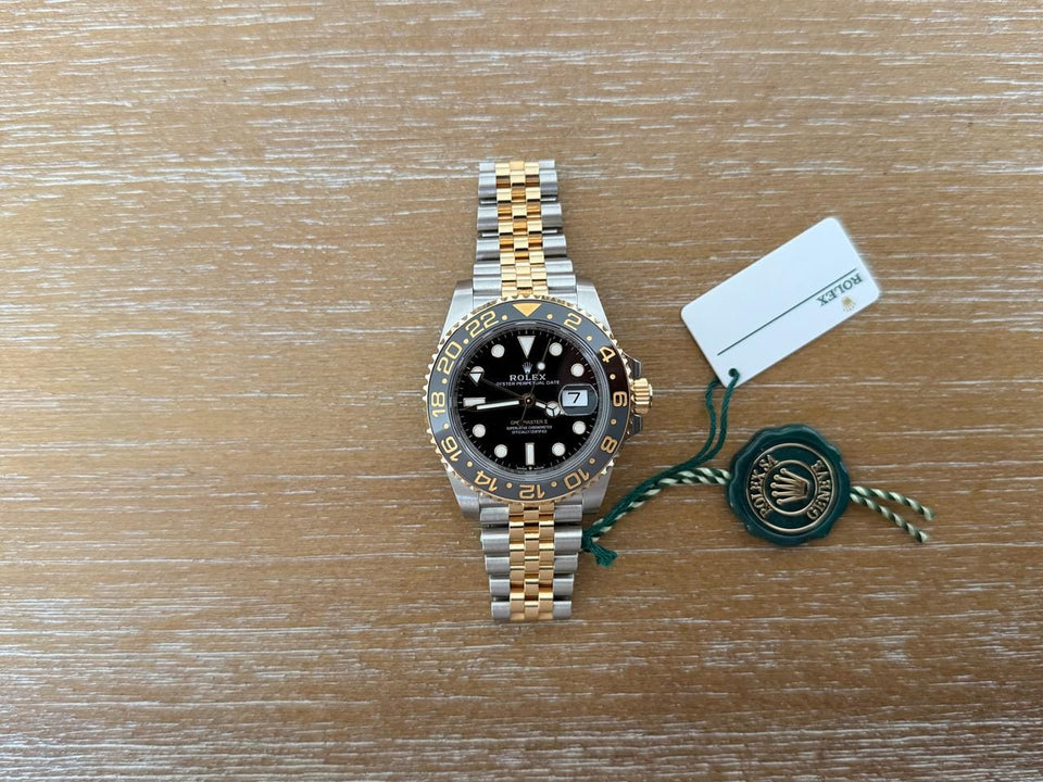 Rolex | GMT-Master II | Rolex GMT Master II 126713GRNR | Gold/Steel | 40 mm | Gold/Steel | Black | Automatic