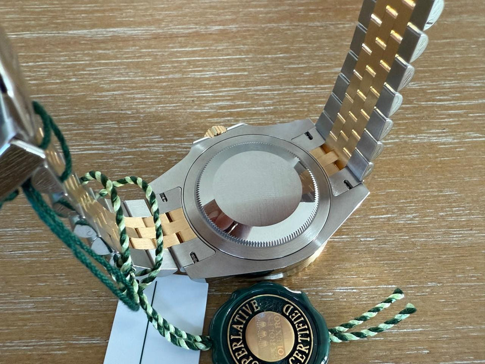 Rolex | GMT-Master II | Rolex GMT Master II 126713GRNR | Gold/Steel | 40 mm | Gold/Steel | Black | Automatic