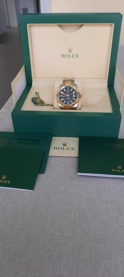 Rolex | Sky-Dweller | 326933 | 42 mm | Gold/Steel | Automatic