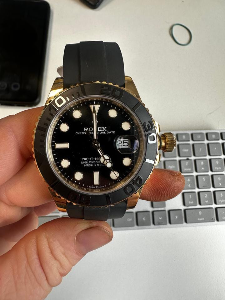 Rolex | Yacht-Master | 226658 | Yellow gold | 42 mm | Rubber | Gold | Automatic
