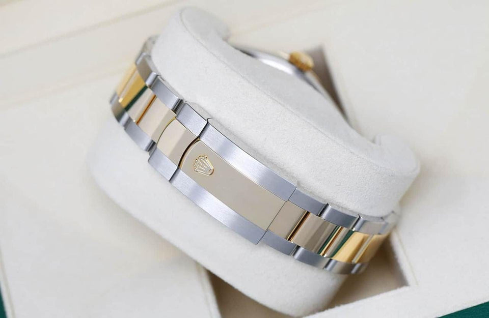 Rolex | Sky-Dweller | 326933-0001 | 42 mm | Gold/Steel | Champagne | Automatic