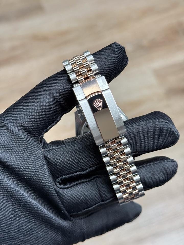 Rolex | Datejust | 126281RBR | Gold/Steel | 36 x 44 mm | Gold/Steel | Mother of pearl | Automatic