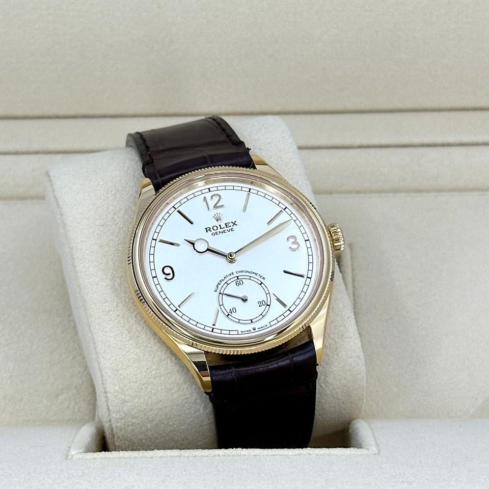 Rolex | 1908 | 52508-0006 | Yellow gold | 39 mm | Leather | White | Automatic