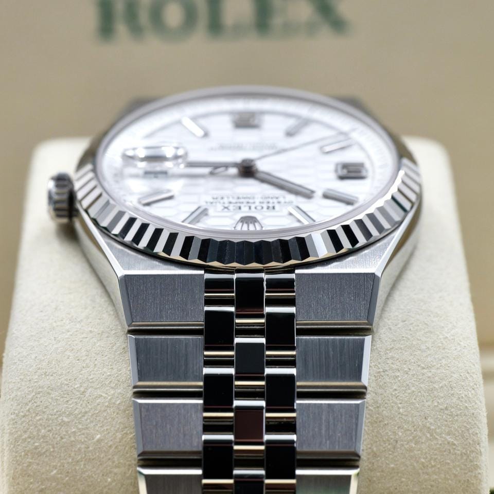 Rolex | Land-Dweller | 127334 | Steel | 36 mm | Steel | White | Automatic