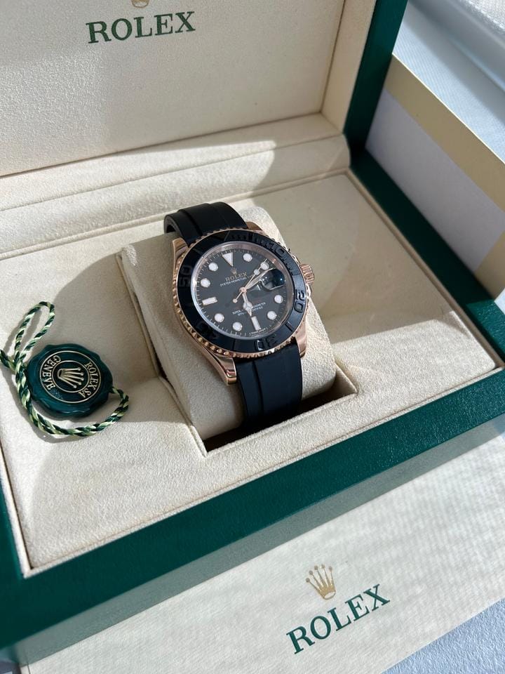 Rolex | Yacht-Master | 126655 | Rose gold | 40 mm | Rubber | Black | Automatic