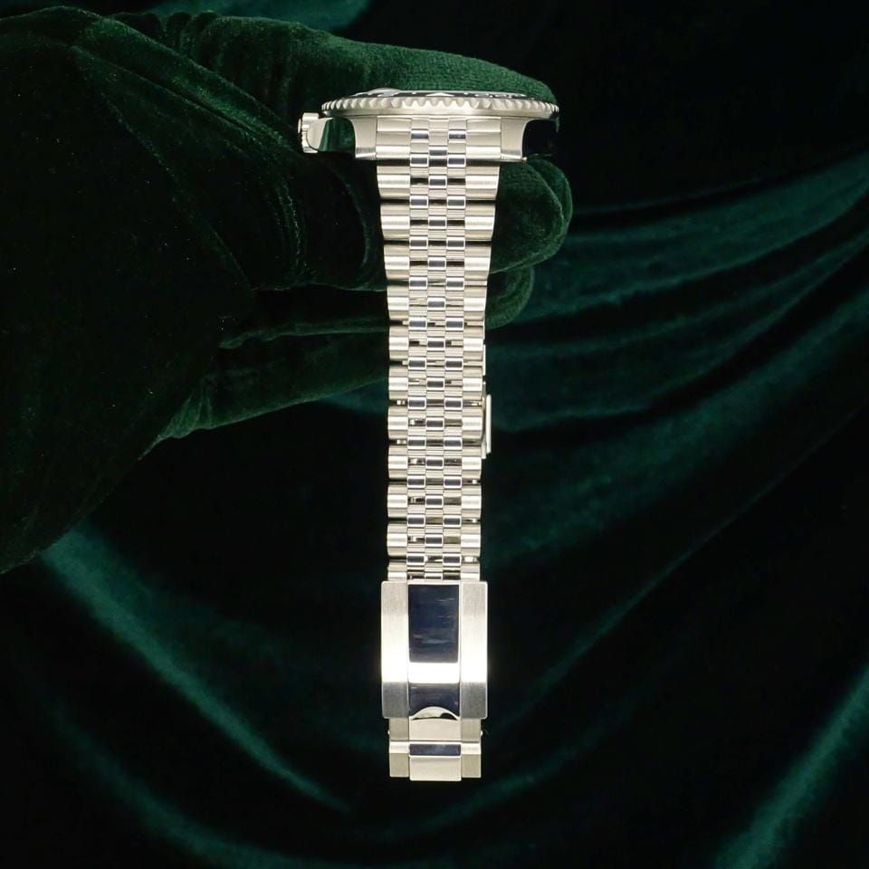 Rolex | GMT-Master II | 126710BLNR | Steel | 40 mm | Steel | Purple | Automatic