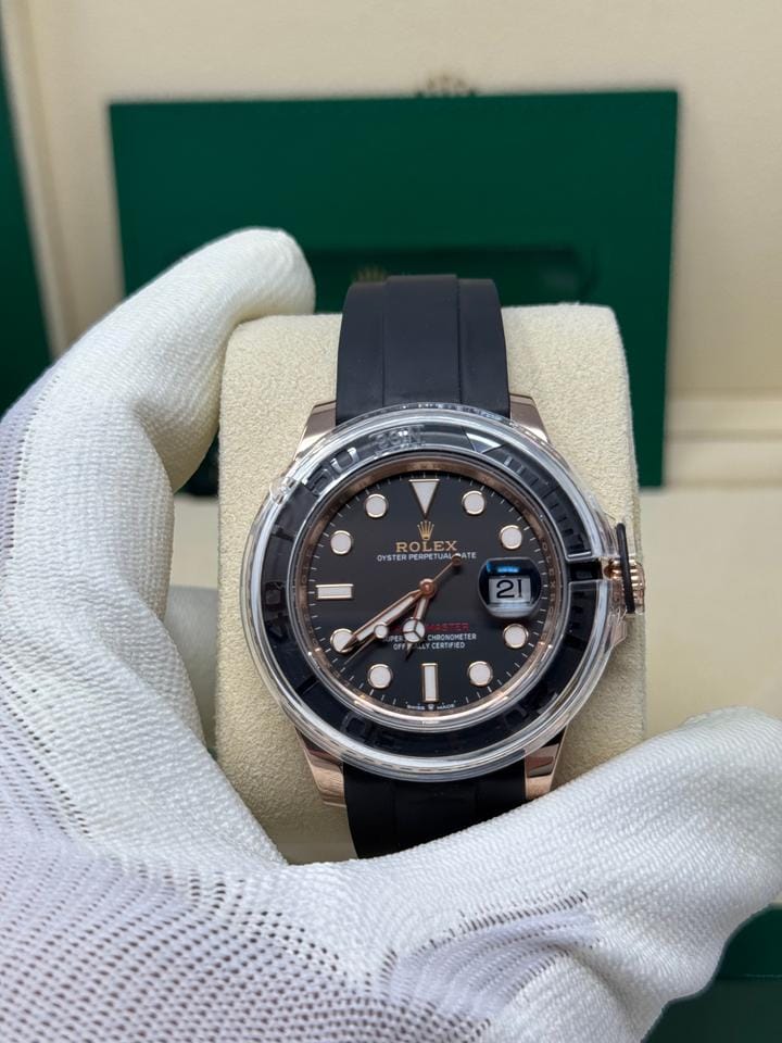 Rolex | Yacht-Master | 126655 | Red gold | 40 mm | Rubber | Black | Automatic