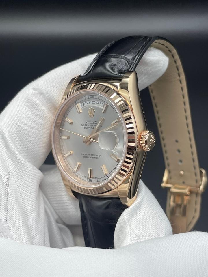 Rolex | Day-Date | 118135 | Rose gold | 36 mm | Silver | Automatic