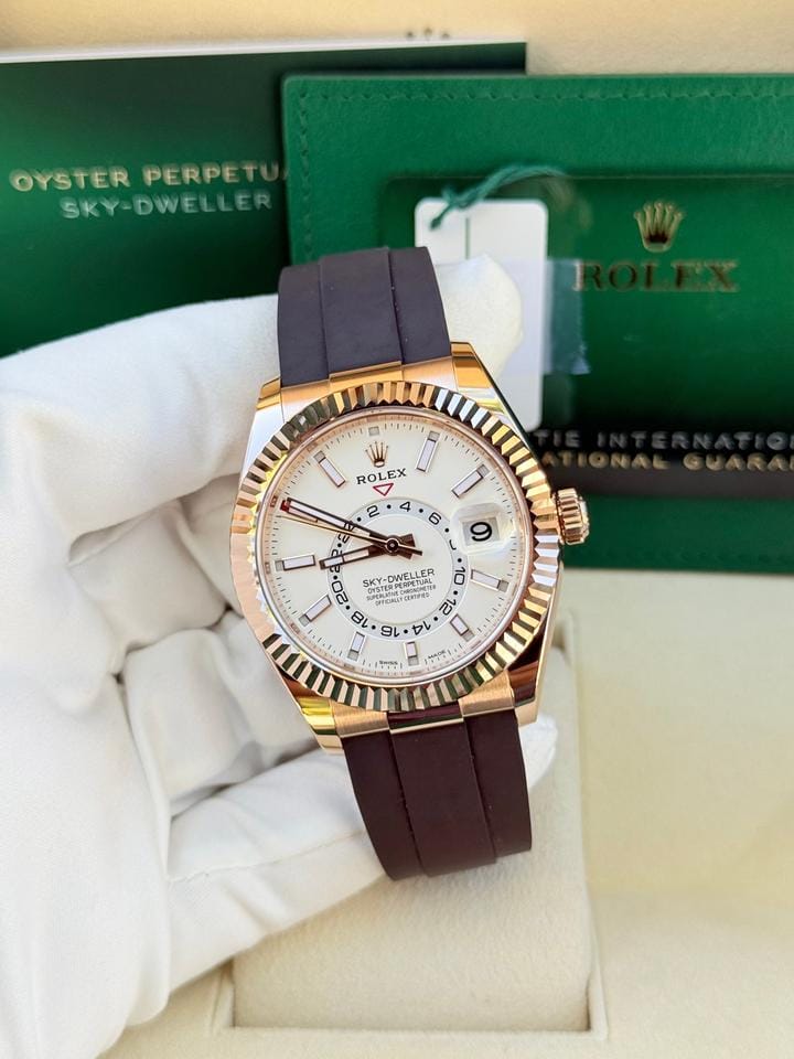 Rolex | Sky-Dweller | 326235 | Rose gold | 42 mm | Rubber | White | Automatic