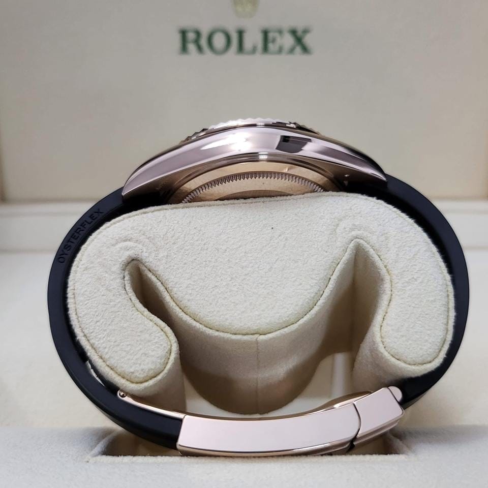 Rolex | Sky-Dweller | 326235 | Rose gold | 42 mm | Rubber | White | Automatic