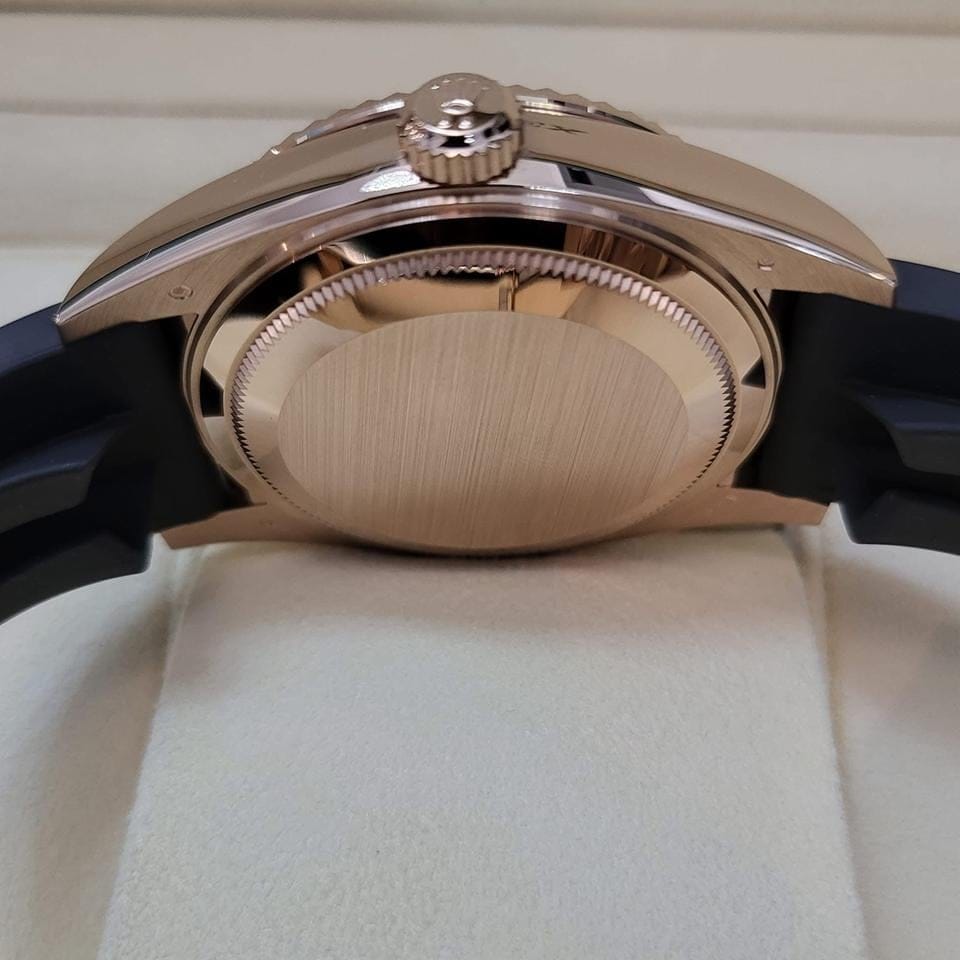 Rolex | Sky-Dweller | 326235 | Rose gold | 42 mm | Rubber | White | Automatic