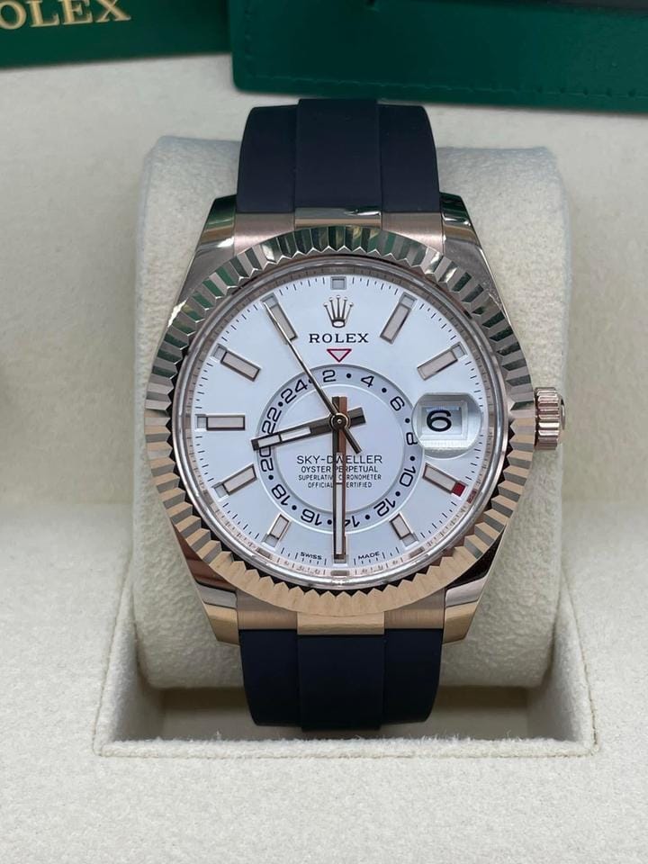 Rolex | Sky-Dweller | 326235 | Rose gold | 42 mm | Rubber | White | Automatic