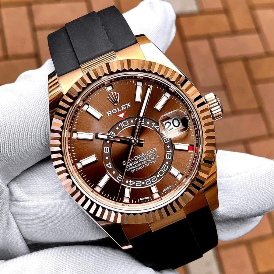 Rolex | Sky-Dweller | 326235 | 42 mm | Rubber