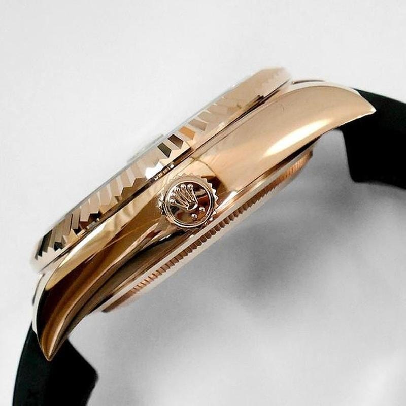 Rolex | Sky-Dweller | 326235 | 42 mm | Rubber