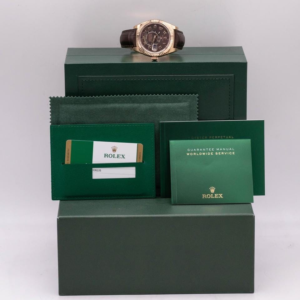 Rolex | Sky-Dweller | 326135 | Rose gold | 42 mm | Leather | Brown | Automatic