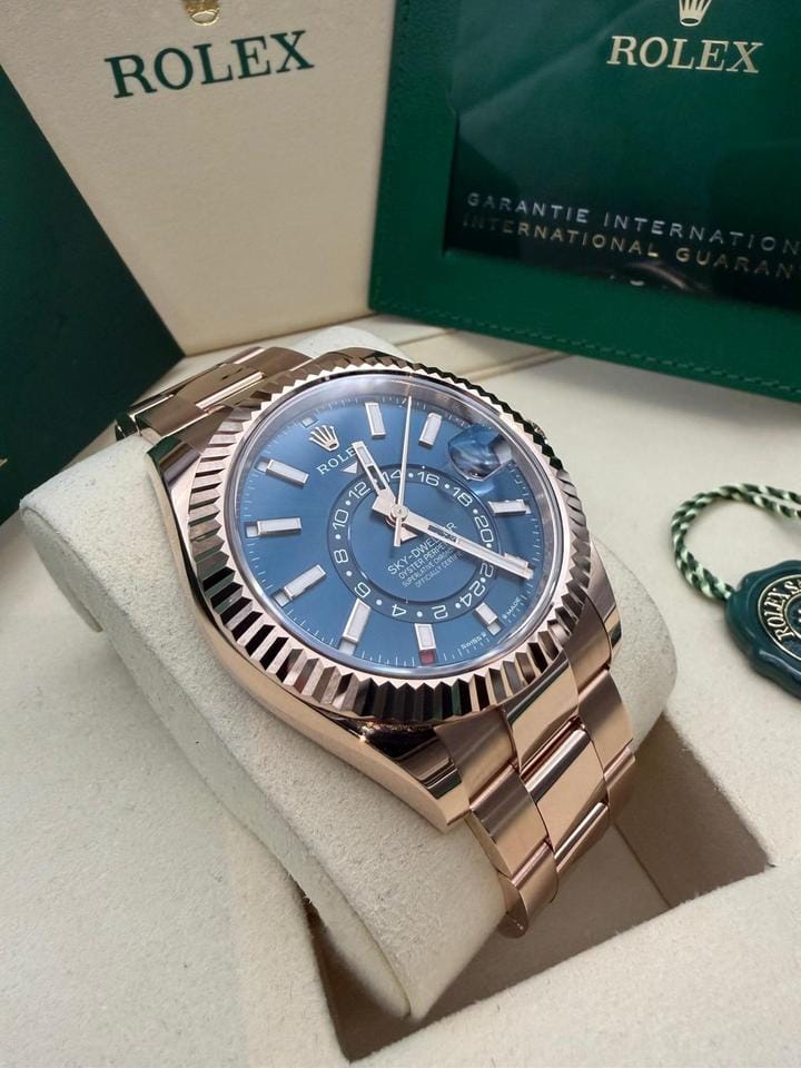 Rolex | Sky-Dweller | 336935 | Rose gold | 42 mm | Rose gold | Blue | Automatic