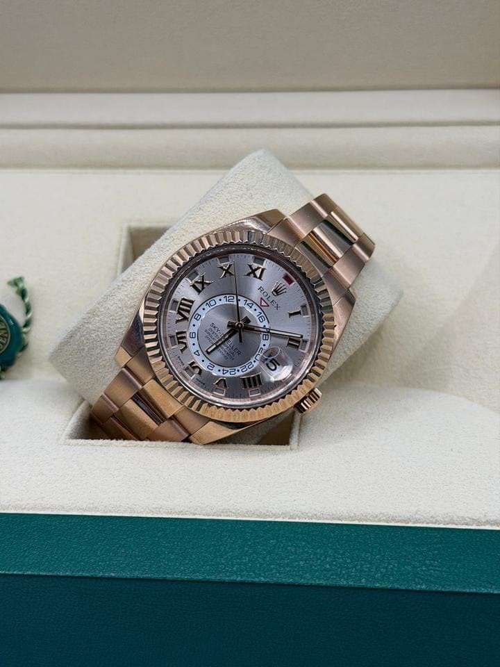 Rolex | Sky-Dweller | 326935 | Rose gold | 42 mm | Rose gold | Pink | Automatic